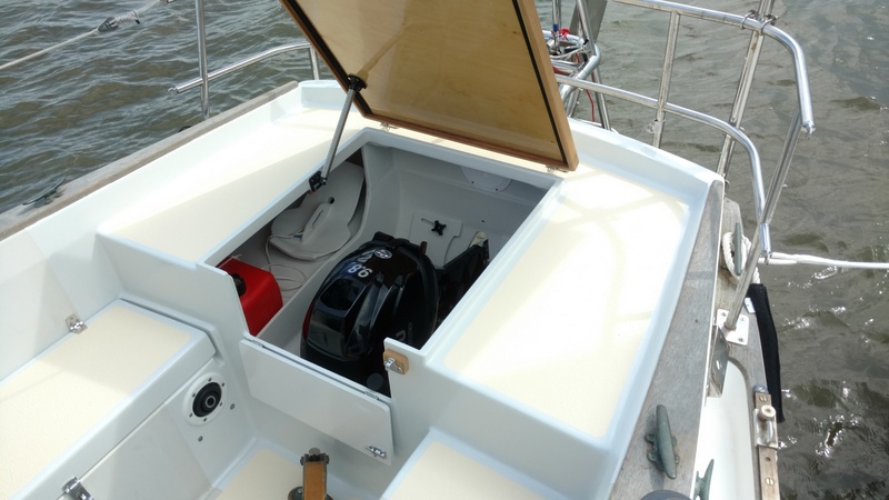 sailboat outboard motor well